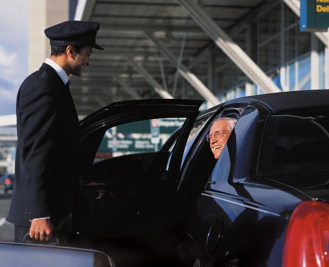 Go with a good Boston airport car service for a comfortable experience