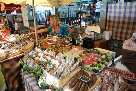 Cotignac market day