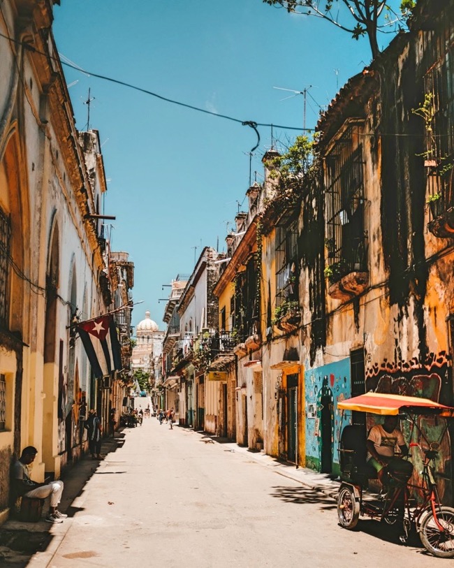 How to travel to Cuba