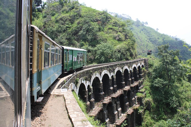 5 Great Train Trips In India