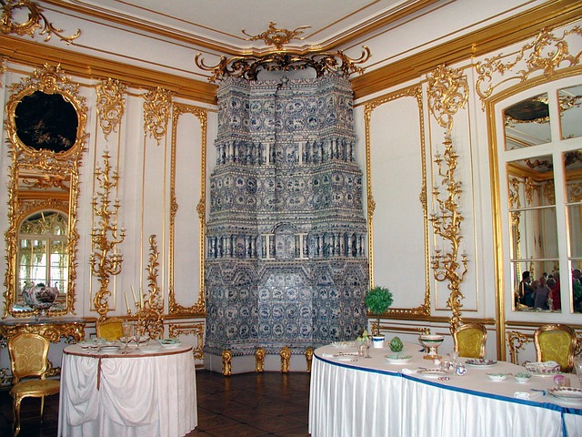 Visit the glorious Amber Room