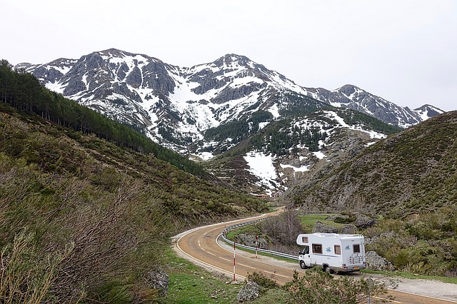 Travel Tips for New and Veteran RV Enthusiasts
