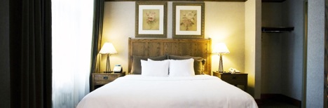 The Silversmith Hotel & Suites Bed